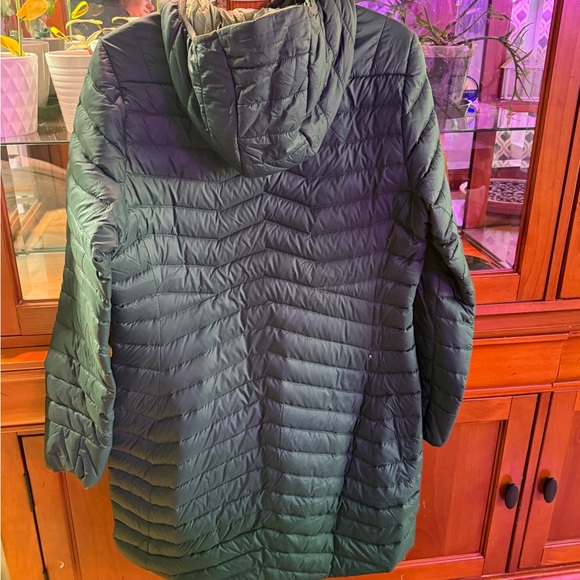 Helly Hansen light puffer coat - Picture 2 of 2